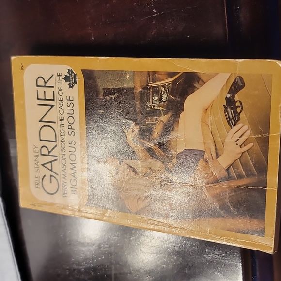 vintage paperbacks .. mysteries - Picture 4 of 13